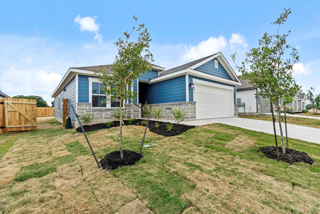 Bluebird plan elevation by Saratoga Homes — 4008 Lugard Drive, Killeen, TX