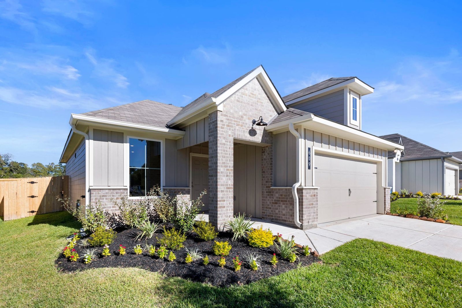 Stylecraft 1363 plan at 1084 Friar Street, Belton, Texas (builder photos — may be representative of plan)