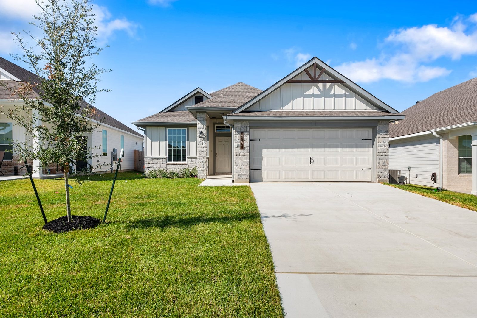 Stylecraft 1443-2 plan at 11528 Themis Court, Lorena, Texas (builder photos — may be representative of plan)