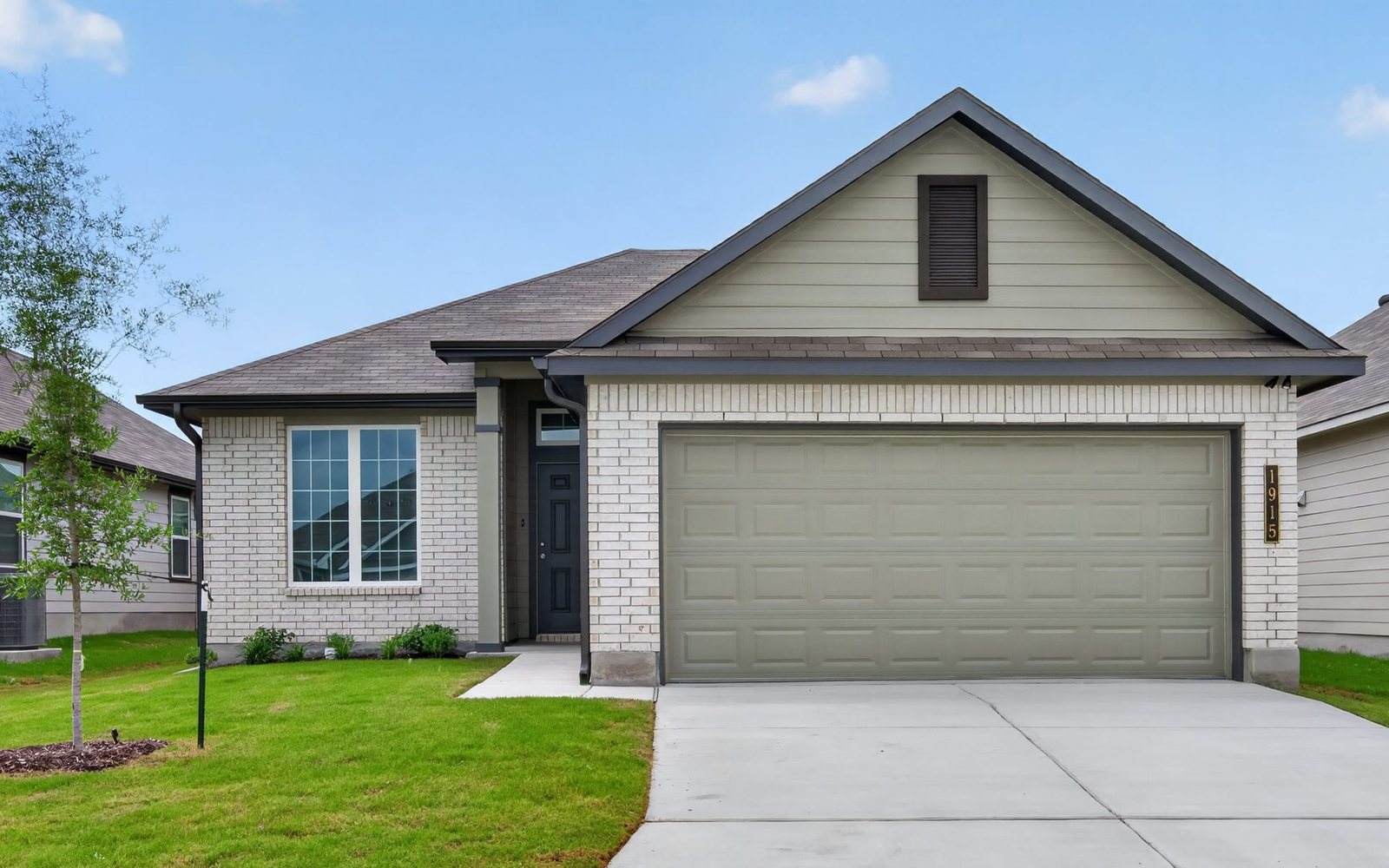 Stylecraft 1443 plan at 1915 Meridian Loop, Temple, Texas (builder photos — may be representative of plan)