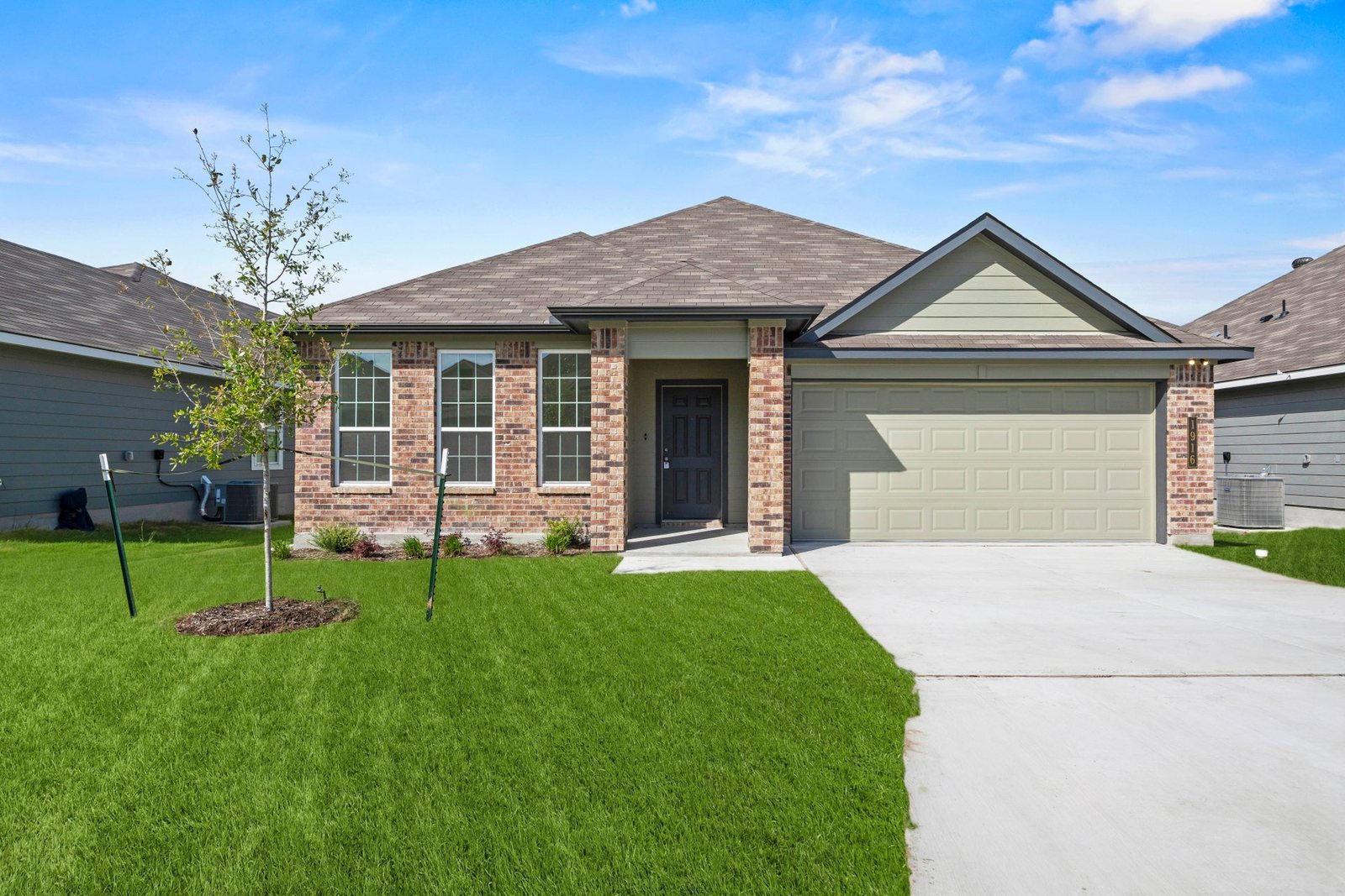 Stylecraft 1818 plan at 1916 Meridian Loop, Temple, Texas (builder photos — may be representative of plan)