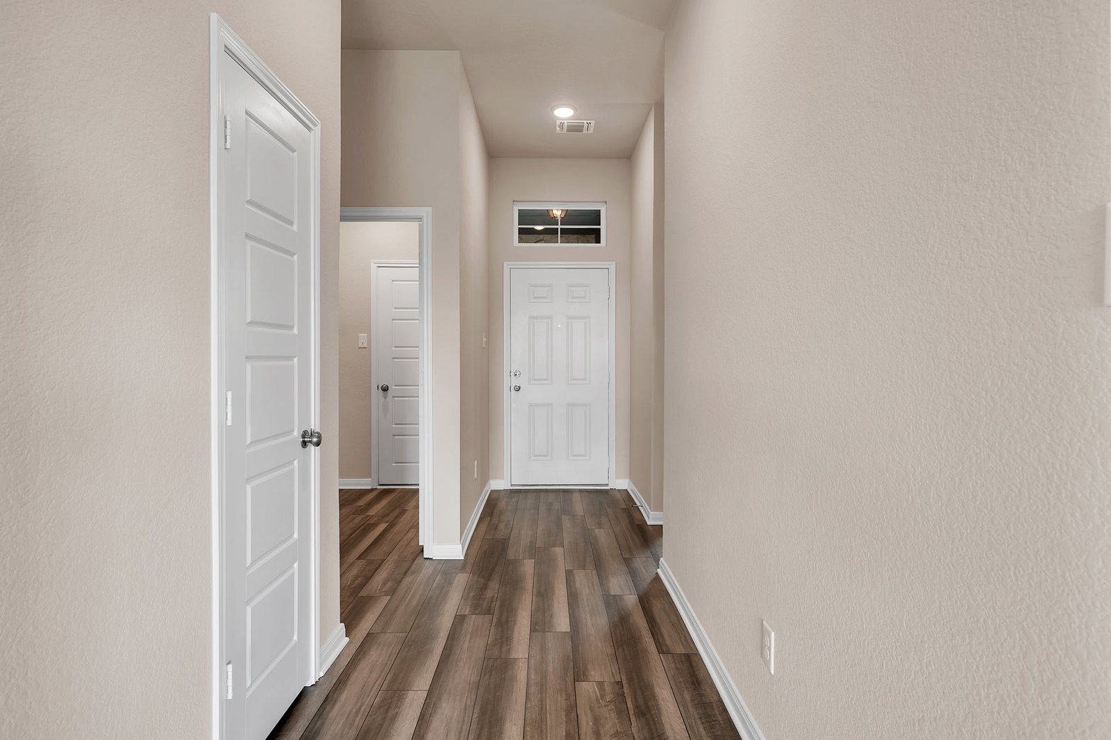 Stylecraft 1651 plan at 250 Gus Loop, Georgetown, Texas (builder photos — may be representative of plan)
