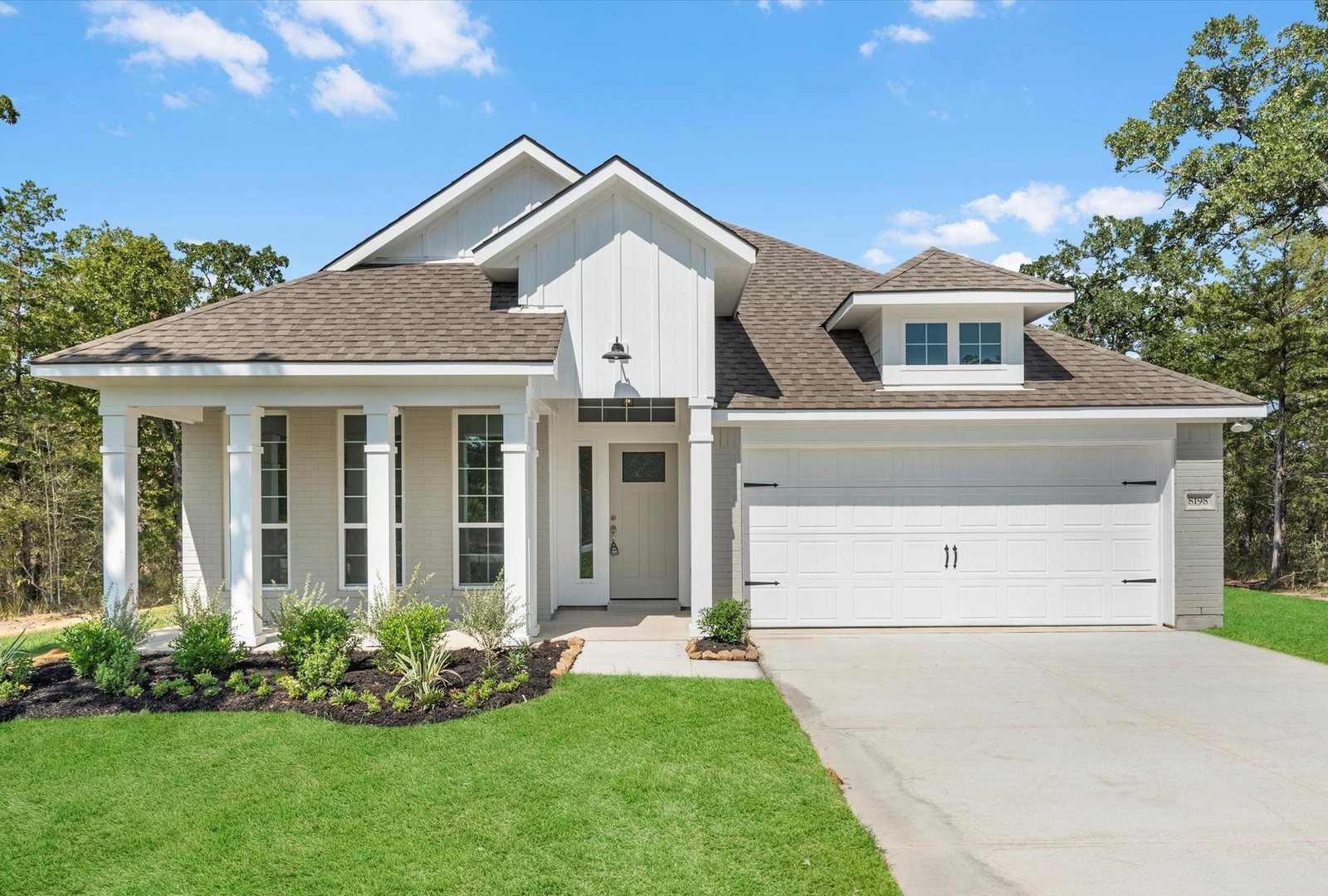 Stylecraft 1818 plan at 254 Gus Loop, Georgetown, Texas (builder photos — may be representative of plan)