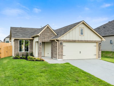 Stylecraft 1262 plan at 257 Lazy Lizzy Road, Jarrell, TX 76537 (builder photo)