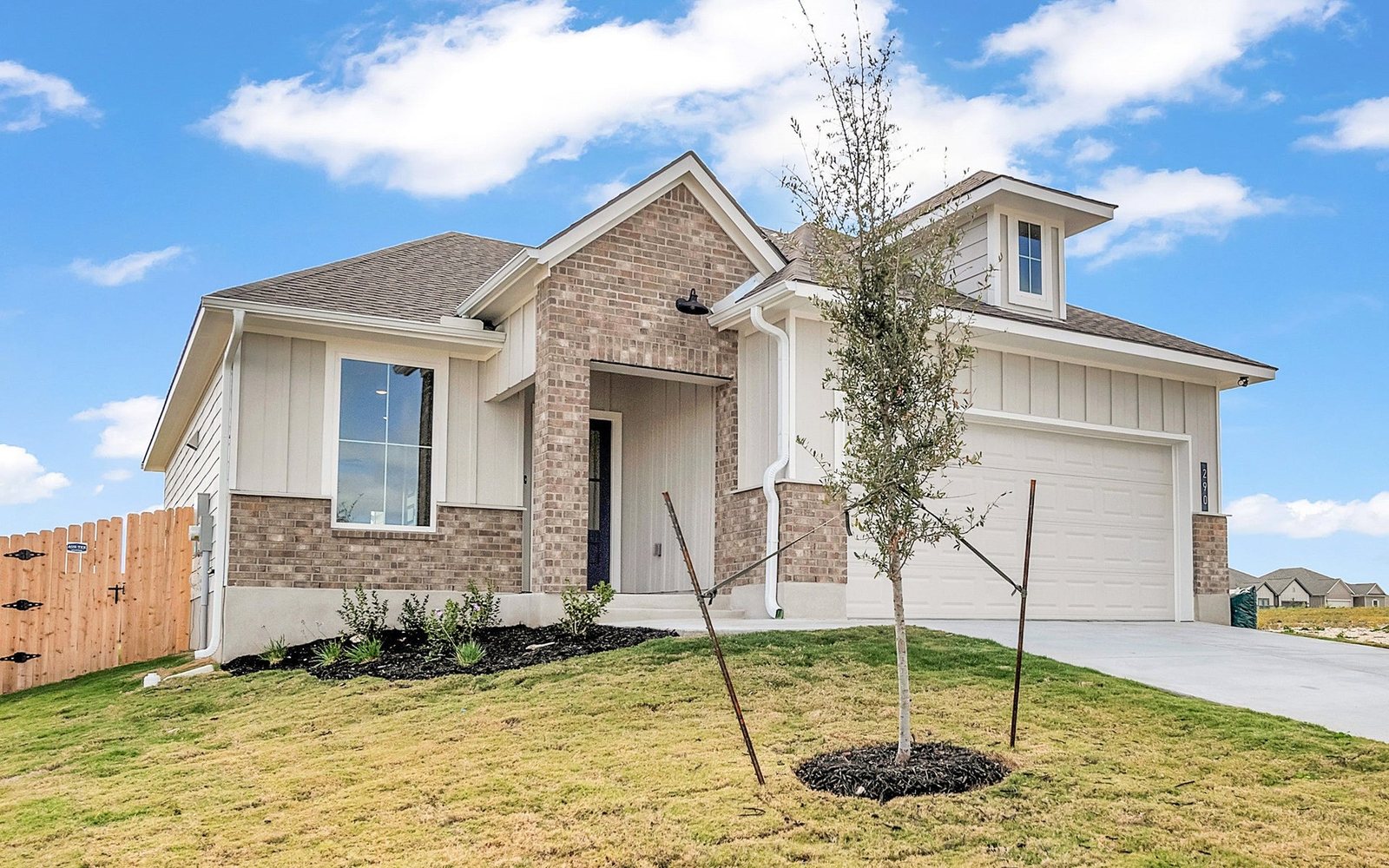 Stylecraft 1363-1 plan at 290 Boatright Boulevard, Jarrell, Texas (builder photos — may be representative of plan)