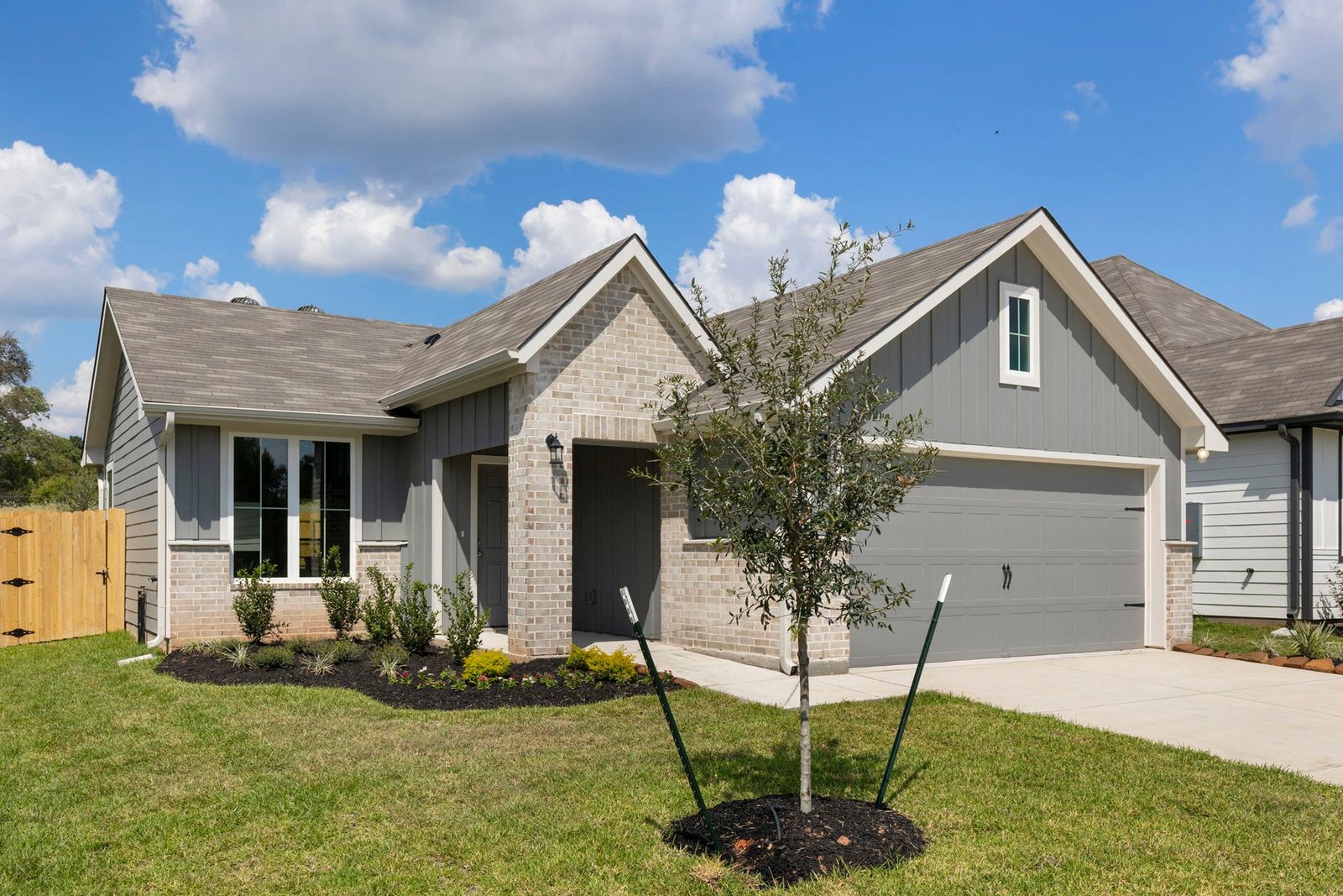 Stylecraft 1262 plan at 312 Boatright Blvd, Jarrell, Texas (builder photos — may be representative of plan)