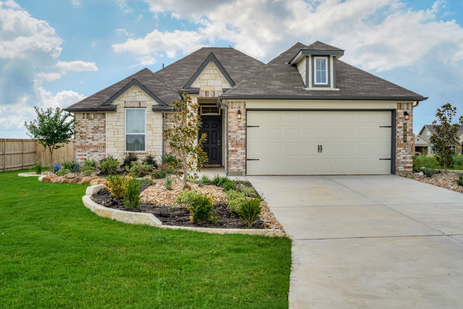 Stylecraft 1651-1 plan at 4937 Shanty Lane, Belton, Texas (builder photos — may be representative of plan)