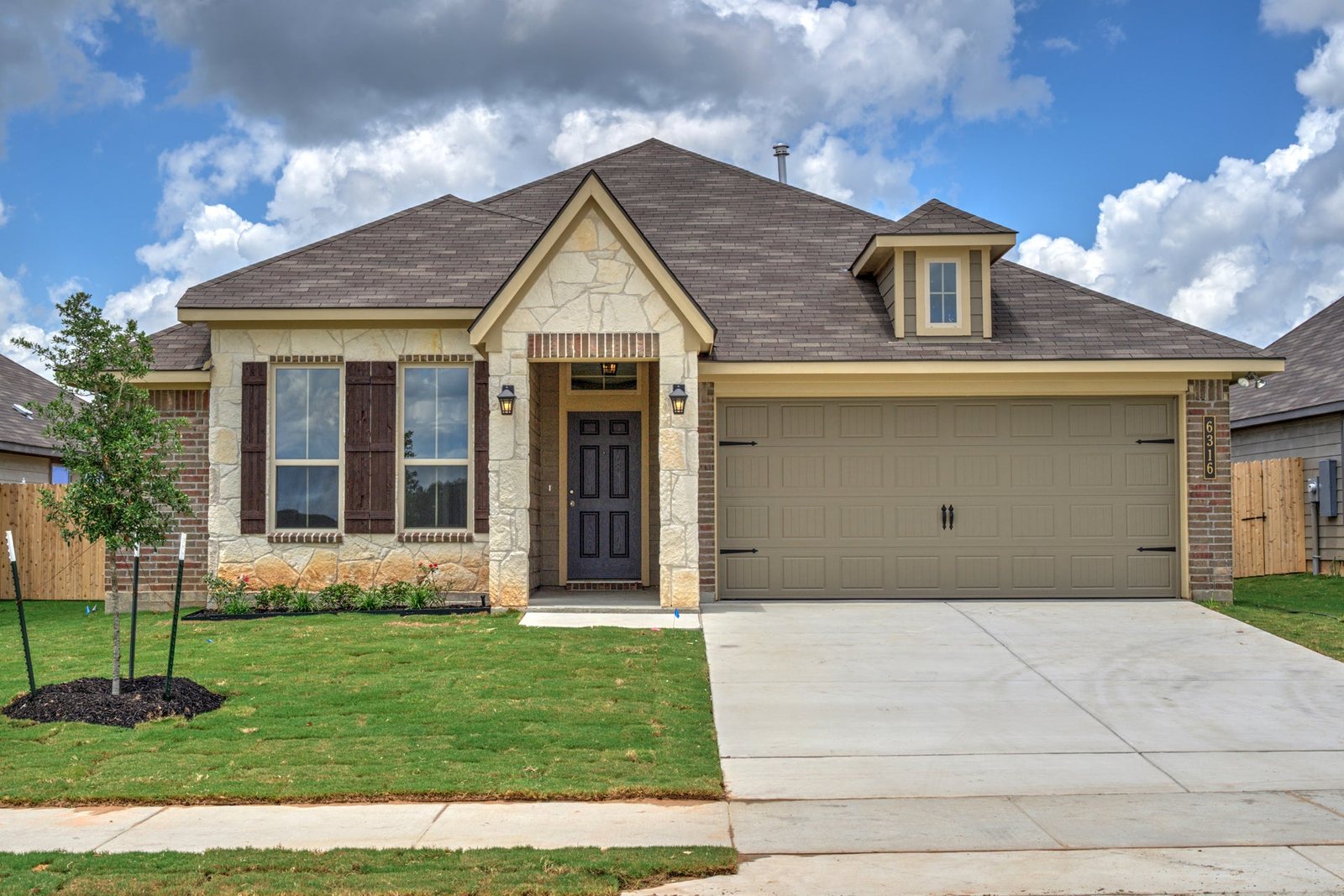 Stylecraft 1514-1 plan at 5105 Lassen Lane, Belton, Texas (builder photos — may be representative of plan)