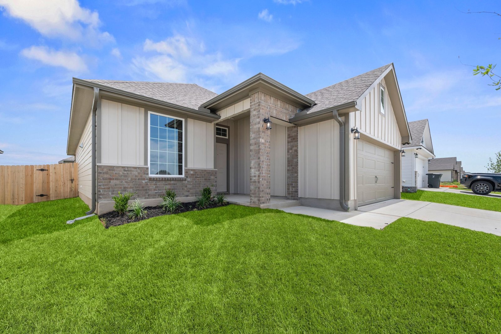 Stylecraft 1443-1 plan at 613 James Parker Circle, Killeen, Texas (builder photos — may be representative of plan)