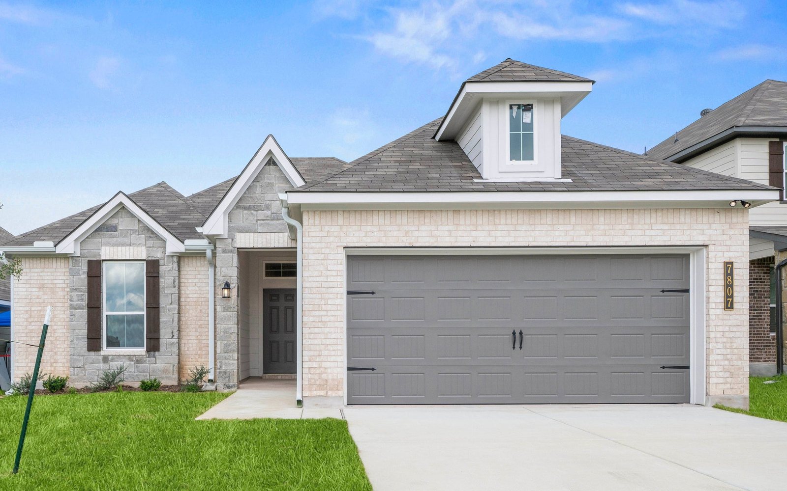 Stylecraft 1651-1 plan at 7807 Harvey Drive, Temple, Texas (builder photos — may be representative of plan)