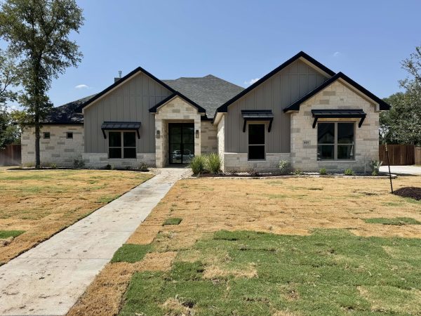 418 Dos Rios, Morgan's Point Resort, TX 76513 - McKinley plan by Carothers Executive Homes