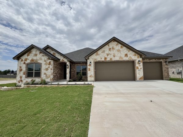 801 Golden Eagle, Salado, TX 76571 - Rio plan by Carothers Executive Homes