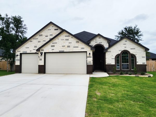 806 Eagle Heights, Salado, TX 76571 - Rio plan by Carothers Executive Homes