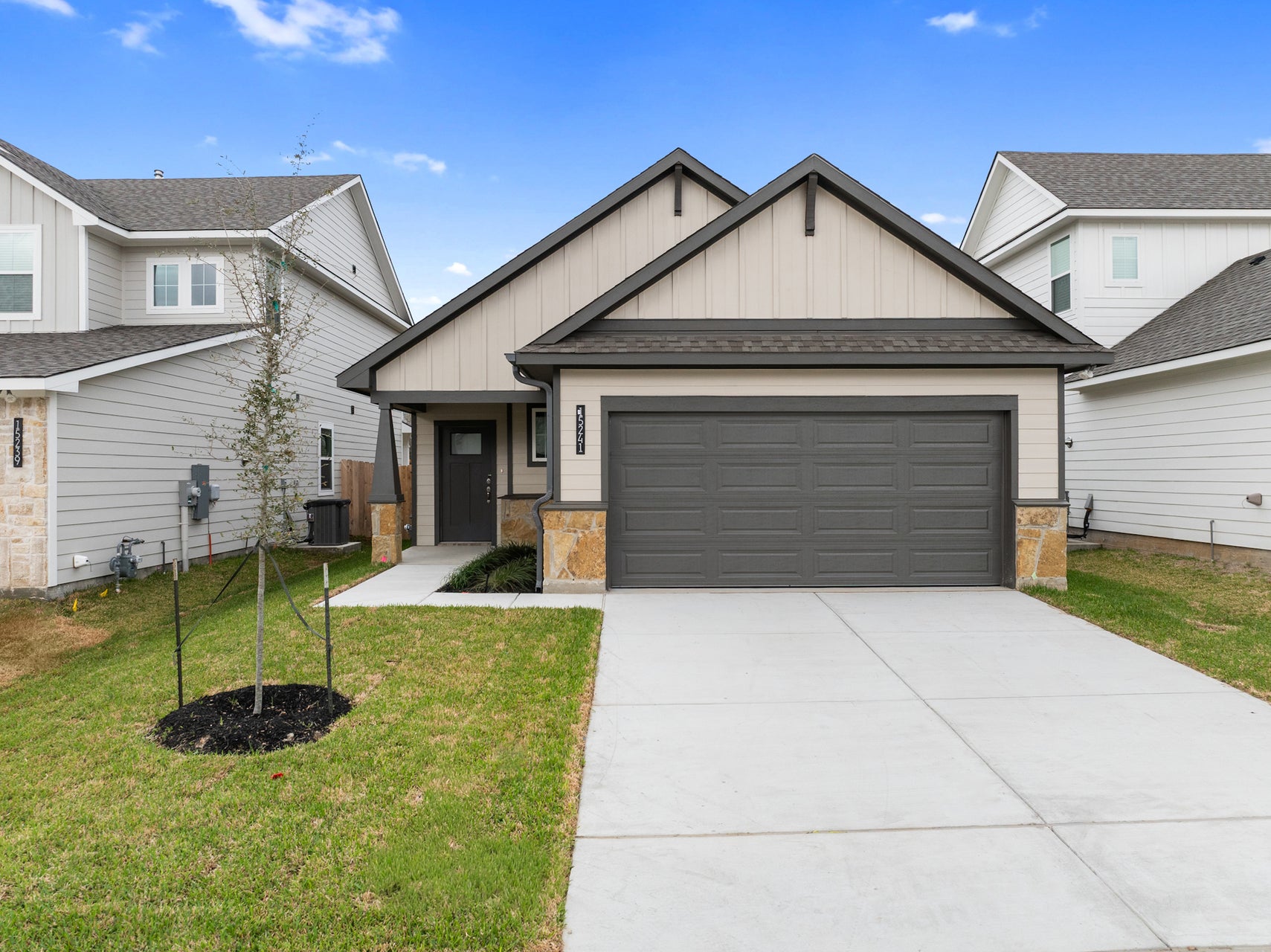 4504 Hilltop Heights Drive, Waco, TX 76705 — 1419 by Stylecraft Builders